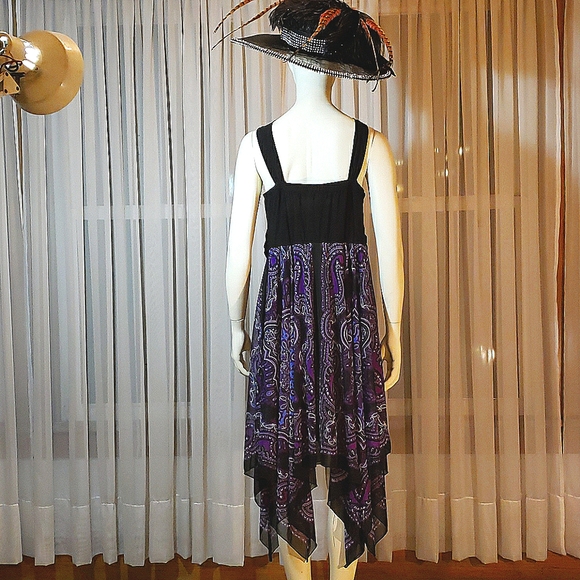 GORGEOUS DRESS - Picture 7 of 10